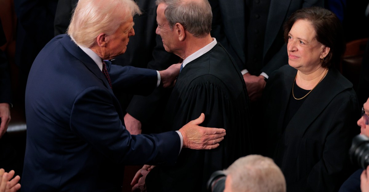 ¿Qué se puede hacer si Trump desafía abiertamente a los tribunales?