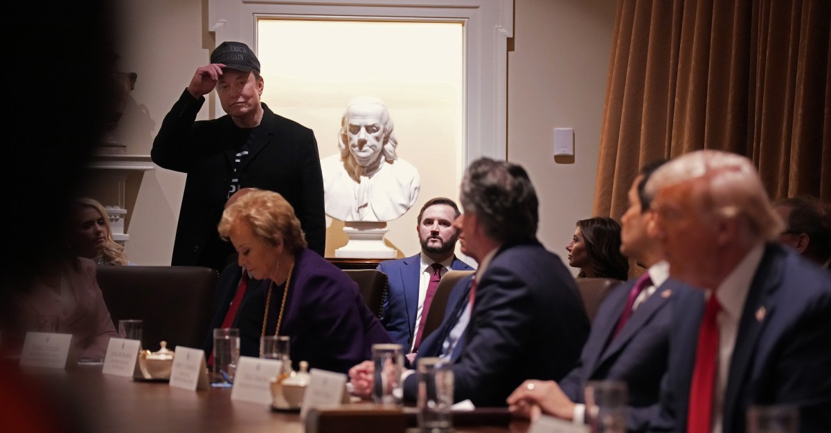 ¿Trump acaba de controlar a Elon?