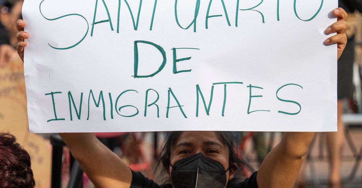 Trump está atacando a las ciudades santuario. ¿Los demócratas los defenderán?