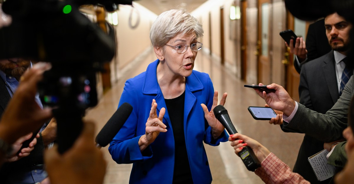 Elizabeth Warren sobre por qué los demócratas tuvieron que cerrar el gobierno
