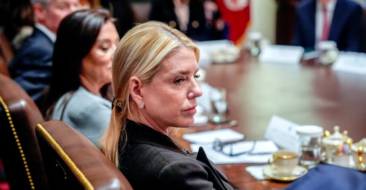 El plan de Trump para extorsionar a Minnesota, explicado brevemente