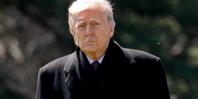 La nueva moneda de oro conmemorativa de Donald Trump, explicada brevemente