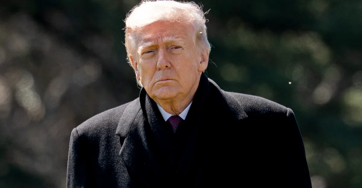 La nueva moneda de oro conmemorativa de Donald Trump, explicada brevemente