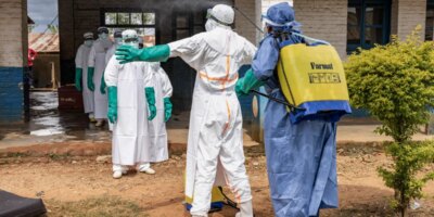 Cómo Estados Unidos hizo de este brote de ébola uno de los peores de la historia