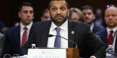 El FBI investiga a un periodista por informar sobre Kash Patel: lo que debe saber