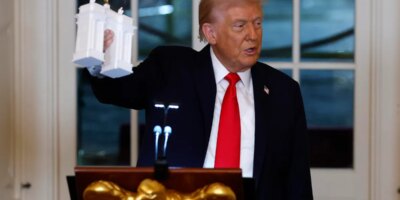 El arco triunfal de Trump de 250 pies es aprobado por una comisión clave