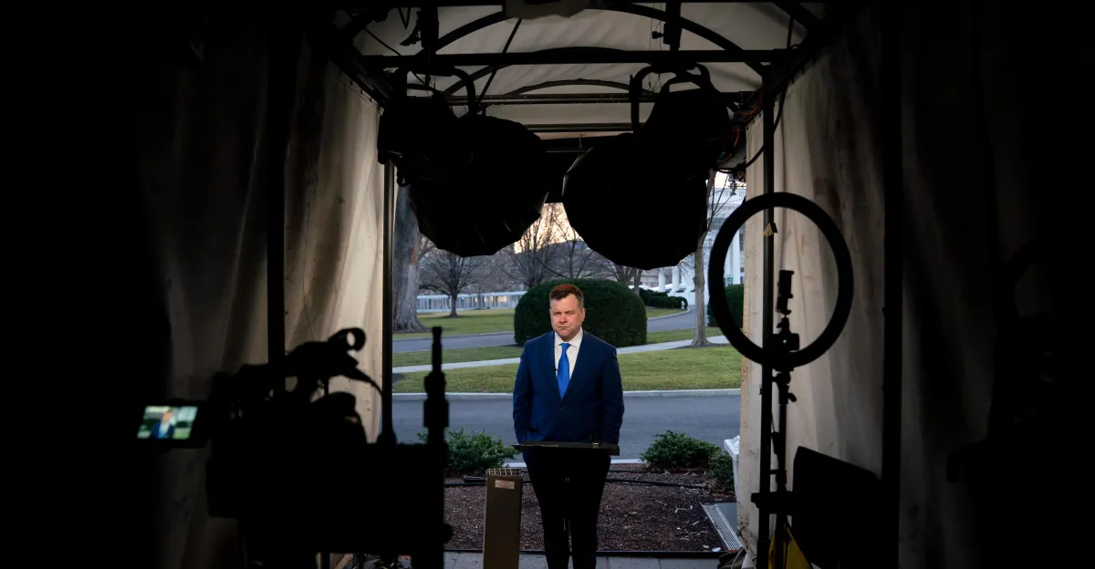 Trump elige a Jay Clayton para el DNI: por qué todavía tiene un problema con el jefe de espías