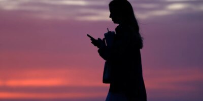Por qué los “influencers de la soledad” están encontrando audiencia en TikTok e Instagram