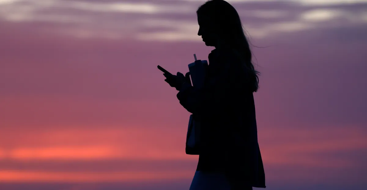 Por qué los “influencers de la soledad” están encontrando audiencia en TikTok e Instagram