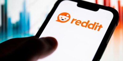Cómo los moderadores de Reddit intentan proteger la plataforma del spam de IA