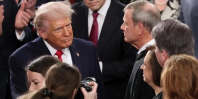 La Corte Suprema revive el intento de Trump de sabotear las elecciones de 2026, en Trump v. California