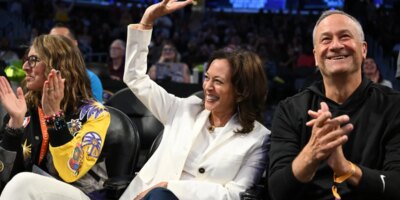 Lo que dice la promesa sorpresa de Gavin Newsom sobre Kamala Harris 2028