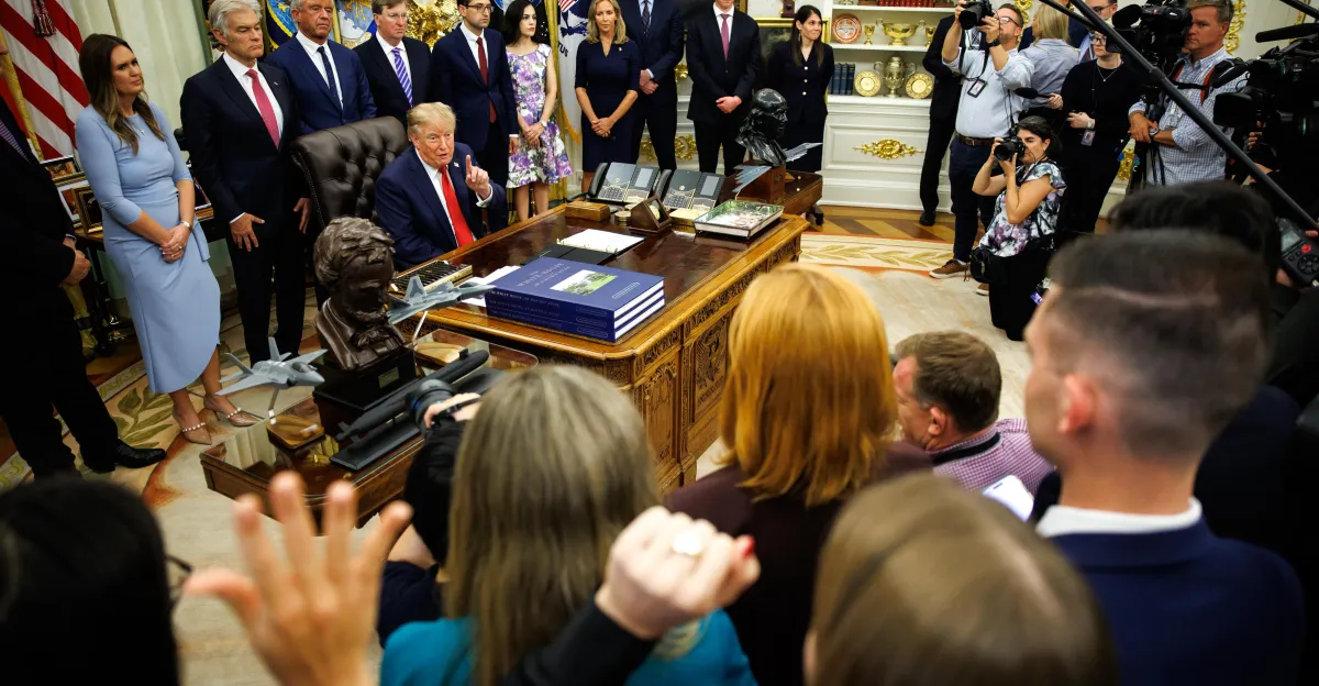 Trump se prepara para perder su última pelea con la prensa