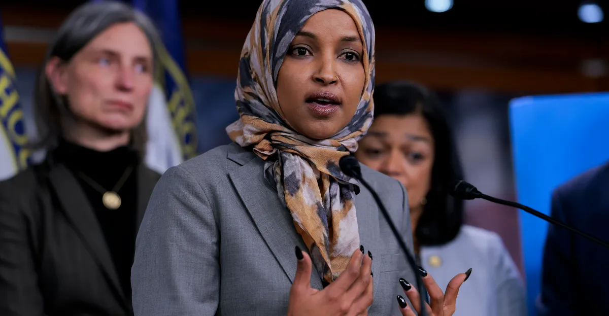 ¿Puede Trump deportar a Ilhan Omar? Qué saber sobre la investigación de inmigración